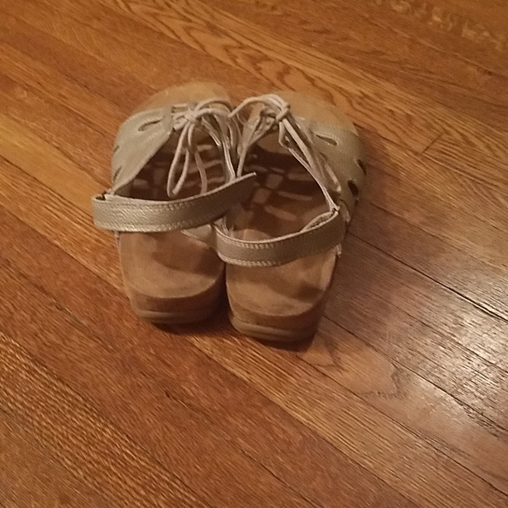 Sandals - Picture 3 of 3